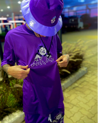 PURPLE T-SHIRT MANIPULATION