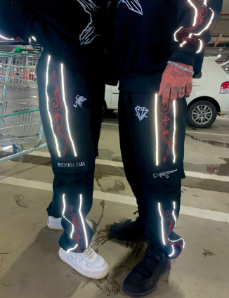 SHINY BLACK PANTS